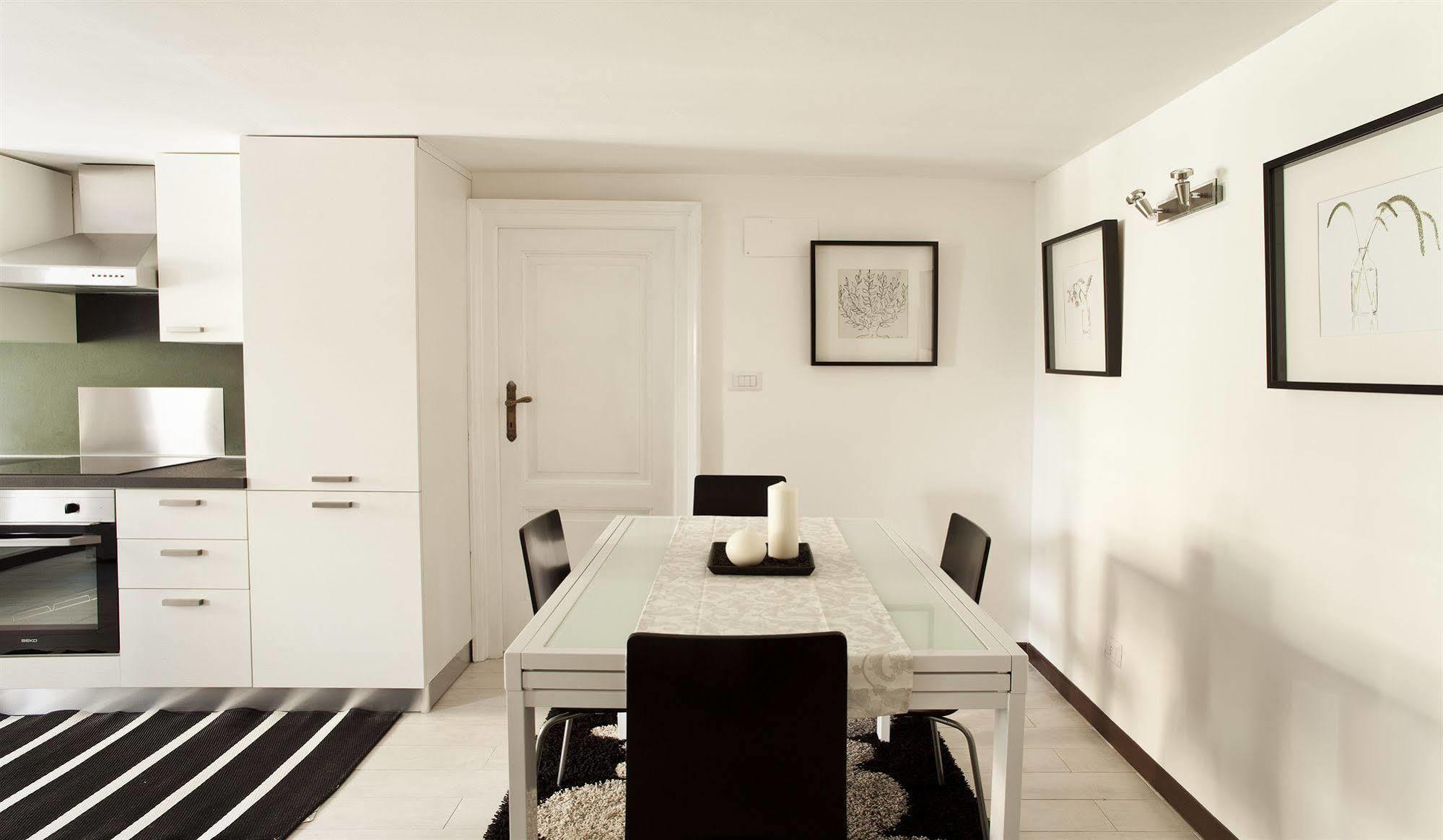 Italianway-Borgospesso Apartment Milano Exterior foto