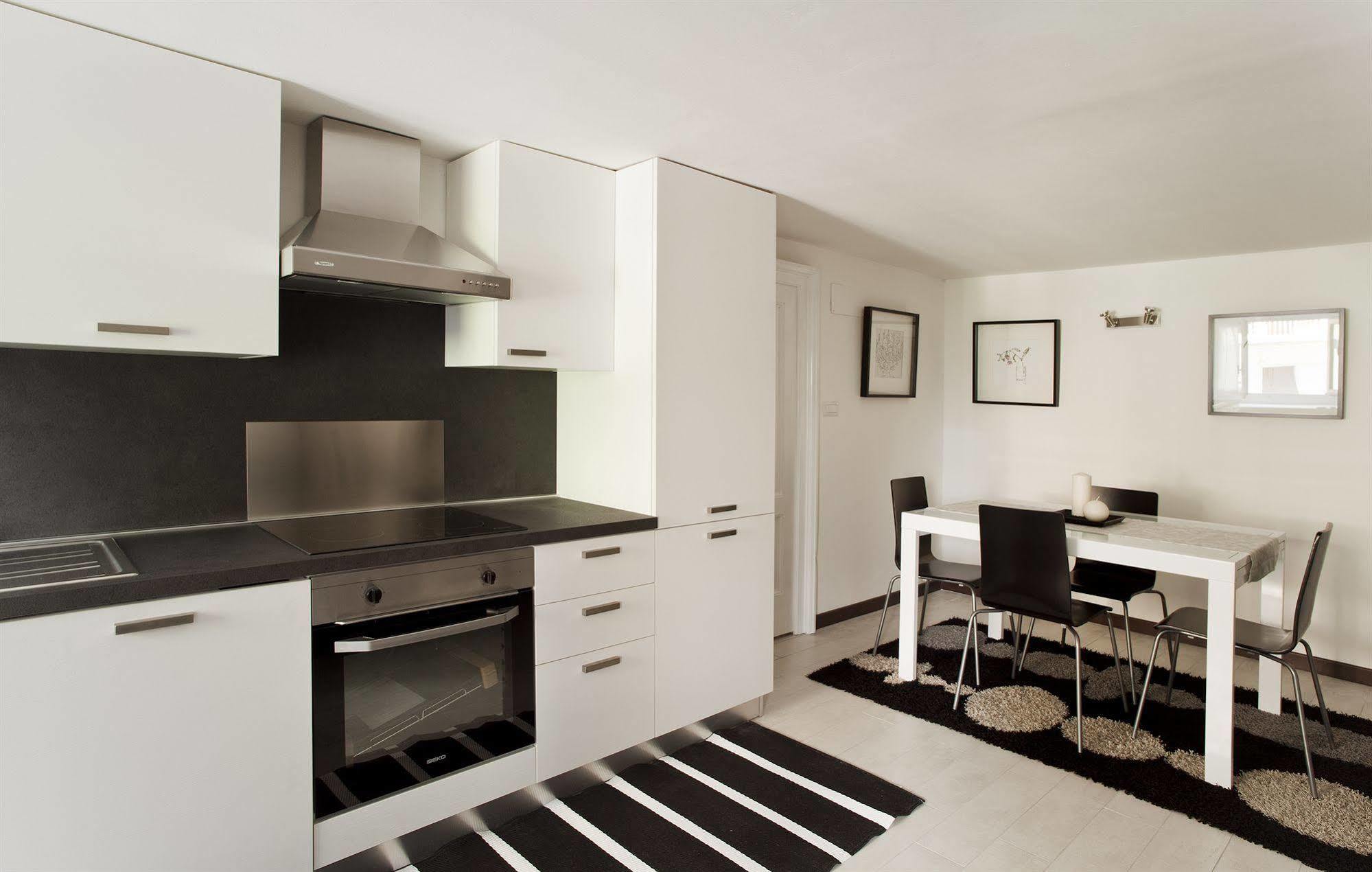 Italianway-Borgospesso Apartment Milano Exterior foto